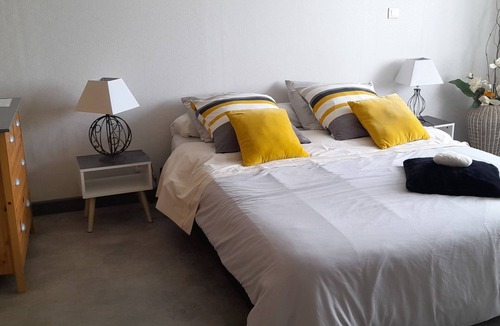 Robecourt Bed & Breakfast | Bed and breakfast on a farm close to the freeway without the nuisance.