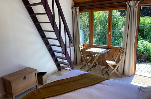 Penvenan Bed & Breakfast | Bed and Breakfast 'Ti Brao - Curie' with Shared Garden and Wi-Fi