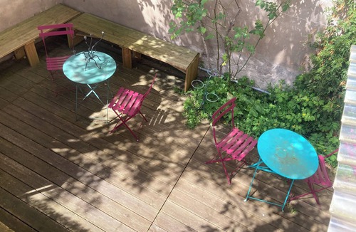 Saint-Sulpice Bed & Breakfast | Bed and breakfast with outdoor courtyard. 500m from train station.