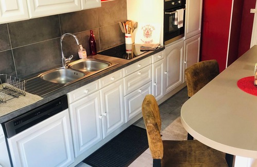 Saint-Remi Apartment | Bedinreims 4, Chic and Cozy 80 m² apartment/2 large bedrooms + 1, free parking