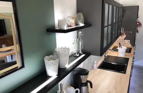 Barbatre Apartment | BedinReims Superb 70m² 2bedroom +free park/wifi Ideal for 2 adults and 3 children