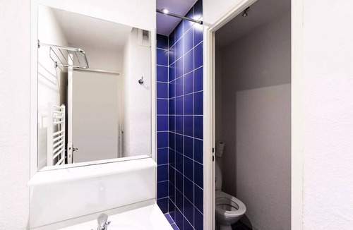 Eaux-Bonnes Hotel | Belambra Clubs Gourette - Lou Sarri - Half board - Accommodation Classic 1 Bedroom 3 Adults and 1 Child with balcony
