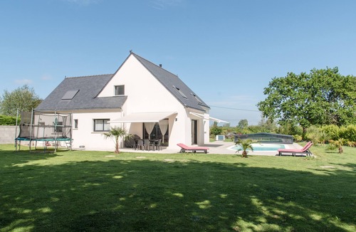 Bodilis House | Belle Maison Neuve Avec Piscine Couverte et Chauffée