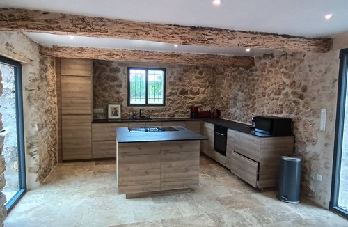 Ampus House | Bergerie en Pierre Dans la Campagne Provençale