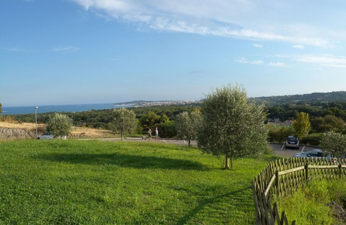 Biot Villa | Biot/Antibes - Villa Soleil - family home - AC and internet