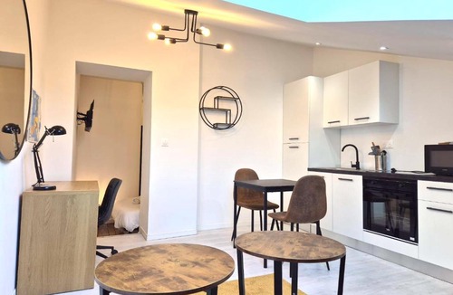 Centre Erlon Apartment | Bishkek - Proximité Gare de Reims