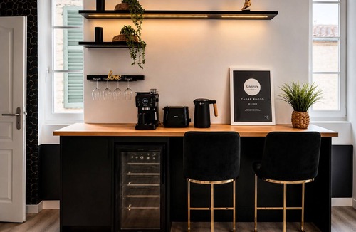 Perigueux Apartment | Black Passion Room