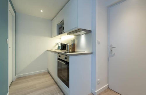 Croix Luizet Apartment | "Blue Dream" – Cozy, clean & stylish studio | Doua/INSA/CESI - Garage, WIFI