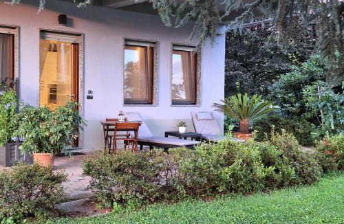 Borgomanero Apartment | Blue House