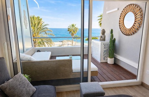 Villeneuve Loubet Beach Apartment | BlueParadise, T2 en Duplex, 4 personnes, AC, Vue Mer & Terrasse