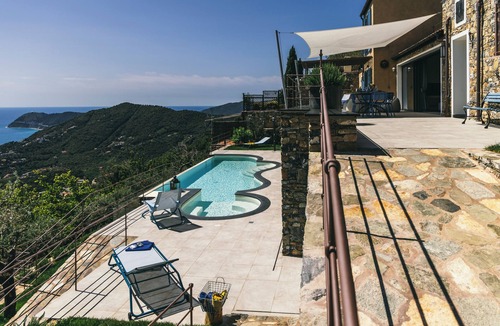 Alassio Villa | Bluvarì Charming House - villa with private pool