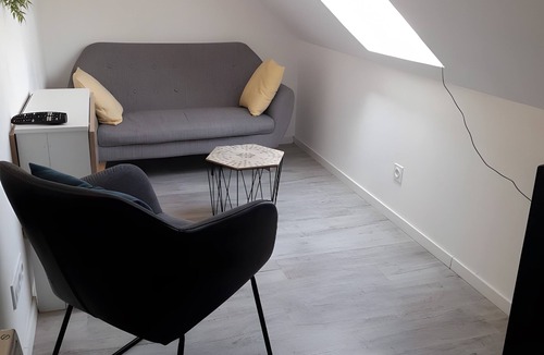 Joigny Apartment | Bohemian Apartment in Central Joigny – Sleeps 4