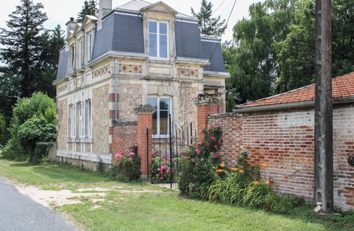 La Neuville-aux-Bois House | Bournon à Bournonville, 19th century retreat in the woods