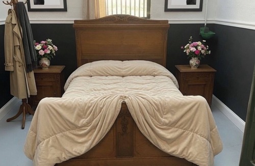 Saint-Guinoux Bed & Breakfast | Box insolite Ecurie: Authentic room near saint Malo