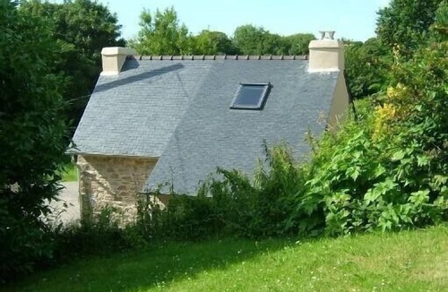 Plestin-les-Greves Cottage | Breton cottage 300m from the beach, near the Côte de Granit Rose