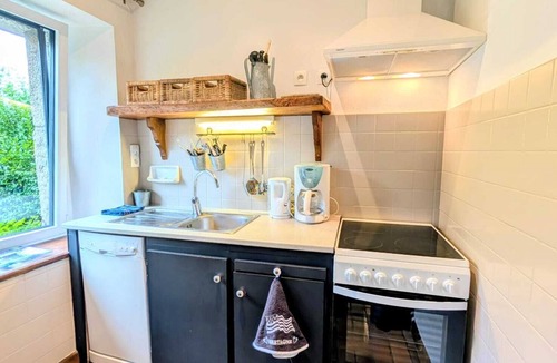 Plouegat-Moysan Cottage | Breton cottage for 4 people near Morlaix | Jacuzzi