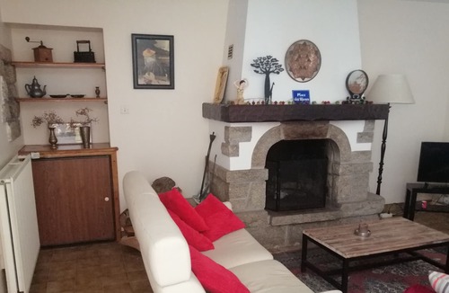 Neulliac House | Breton longère, cozy home in Brittany