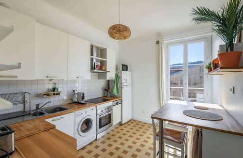 Riquier Apartment | Bright 2-bedroom apartment with balcony in the heart of the city