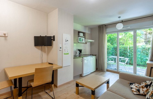 Ax-les-Thermes Apartment | Bright apartment with nature view 4 people