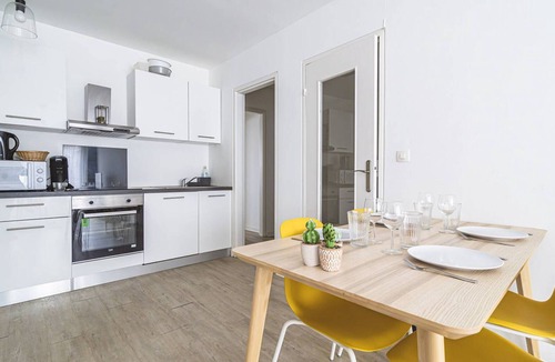 Laon Sud Apartment | Bright Apartment with WiFi in the Heart of Reims