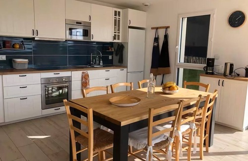 Lancieux House | Bright house - Panoramic view - Beach 900 m away - Sleeps 8