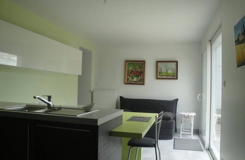 Concarneau House | Bright house with garden and terraces.