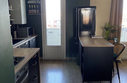 Fontaine Lestang-Bagatelle-Papus-Tabar-Bordelongue Apartment | Bright one-bedroom apartment with a balcony - Arènes (subway, tram)