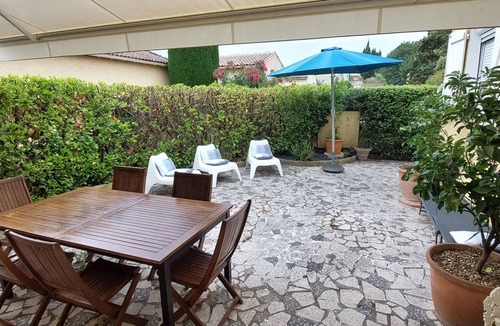 Quartier des Espesses Villa | Bright, quiet, one-floor Villa of 95 m2 with Terrace, Nîmes – 4 pers.