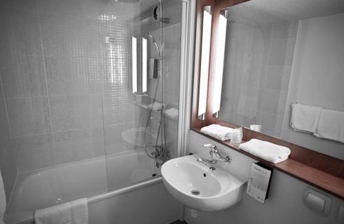 Taden Hotel | Brit Hôtel Dinan - Taden