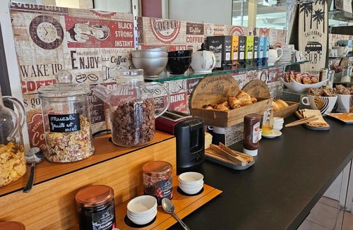 Lescar Hotel | Brit Hotel Essentiel Pau Lescar