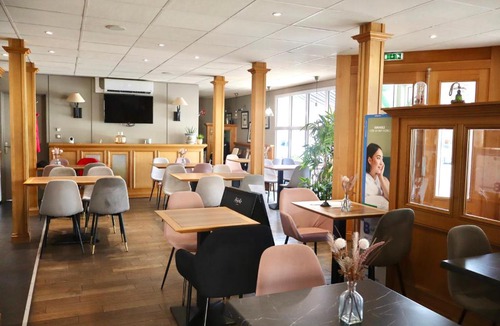 Taissy Hotel | Brit Hotel Essentiel Reims Taissy