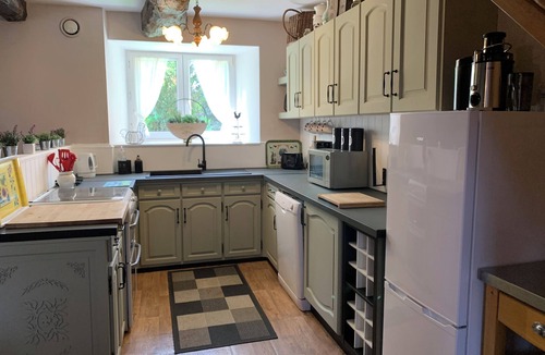 Plouguenast Cottage | Brittany Country Retreat Sleeps 6. Heated Pool. Free Wifi. Pet Friendly