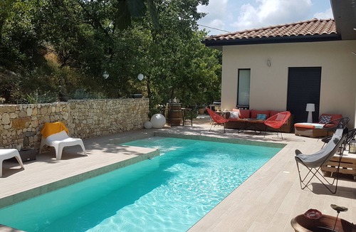 Belvezet Villa | BUNGALOW VILLA, HEATED SWIMMING POOL, FREE ELECTRIC WINDOWS : BELVEZET