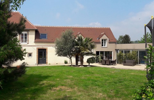 Fontaine-la-Gaillarde House | BURGUNDY RENOVATED FARMHOUSE WITH PRIVATE HEATED INDOOR POOL AND SAUNA