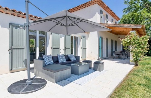 Le Rouret House | Côte d'Azur full villa heated pool sea view