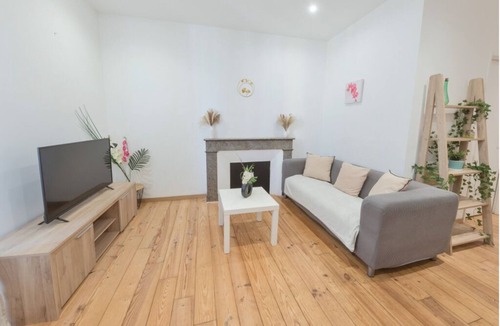 Centre Ville Apartment | Cœur de Pau - Parking included - Le Joyau