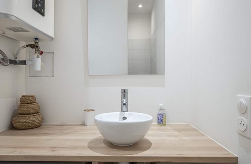 Centre Ville Apartment | Cœur de Pau - Parking included - Le Joyau