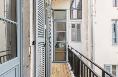 Centre Ville Apartment | Cœur de Pau - Parking included - Emerald