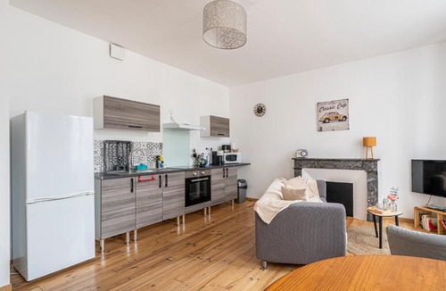 Centre Ville Apartment | Cœur de Pau - Parking Privé - Le Douillet