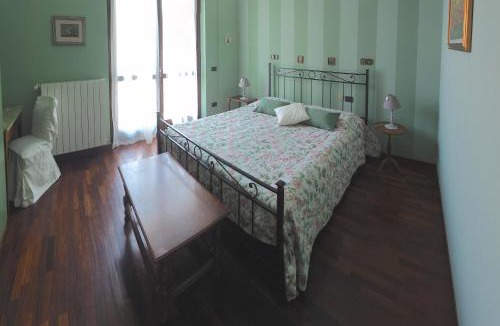 Gurone Bed & Breakfast | Ca' Rosa Bed & Breakfast