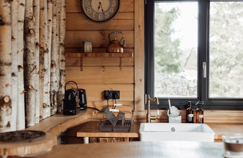 Chaumont-Porcien Cabin | Cabane à l'Ombre des Charmes
