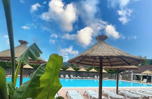 Celles-sur-Plaine Cabin | Cabane 4 étoiles - Piscine - ccbg0ab