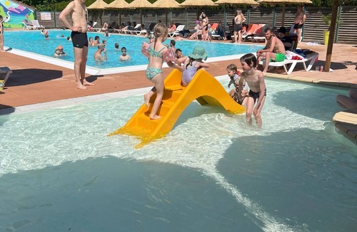 Celles-sur-Plaine Cabin | Cabane 4 étoiles - Piscine - ccbg0ab