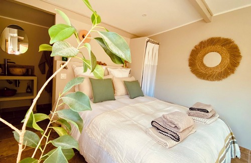 Le Beausset Bed & Breakfast | Cabanon Tihou romantic Nordic bath