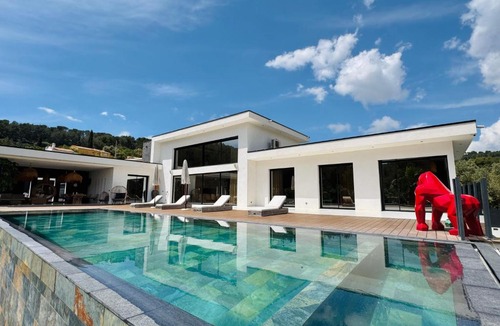 Bandol House | California Baïa Bandol Villa