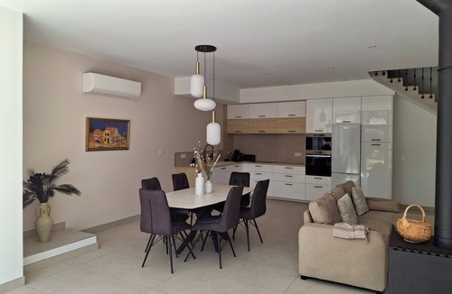 Saint-Gilles House | Camargue: romantic getaway - private Jacuzzi