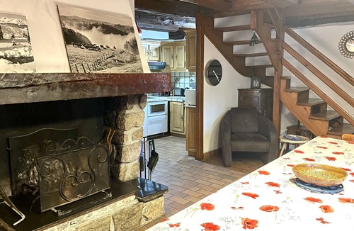Campan Ski Chalet | Campan Chalet Le Gaciet 8 Personnes au Calme vue Montagnes
