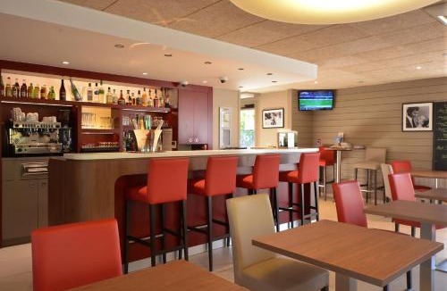 Muire - Haubette Hotel | Campanile Reims Ouest - Tinqueux