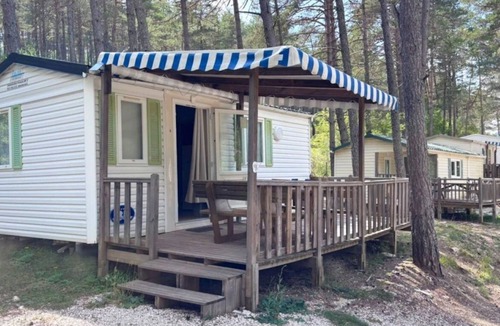 Saint-Auban House | Camping 2 étoiles - Piscine - ccbgdcb