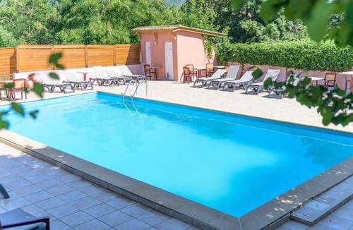 Sospel House | Camping 2 étoiles - Piscine - ccbgb0d